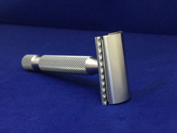 Above The Tie: S1 Slant Solid Bar | Shave and Grind