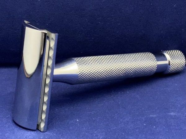 Above The Tie: Windsor Pro Stainless Steel SB90 | Shave and Grind